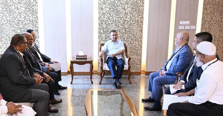 প্রধানমন্ত্রীর সঙ্গে টেক্সটাইল মিলস অ্যাসোসিয়েশনের নেতৃবৃন্দ